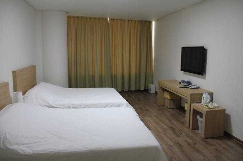 Elena Business Hotel Йосу Экстерьер фото