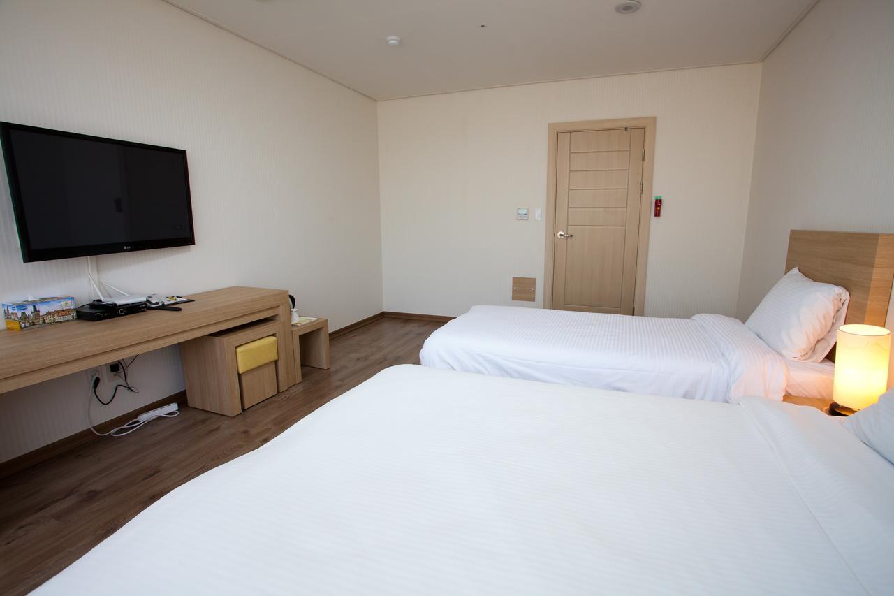 Elena Business Hotel Йосу Экстерьер фото